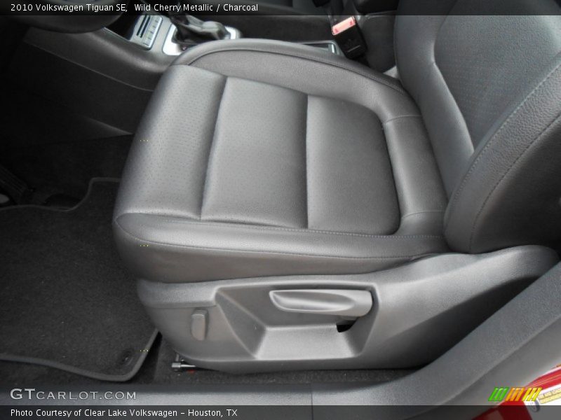 Wild Cherry Metallic / Charcoal 2010 Volkswagen Tiguan SE