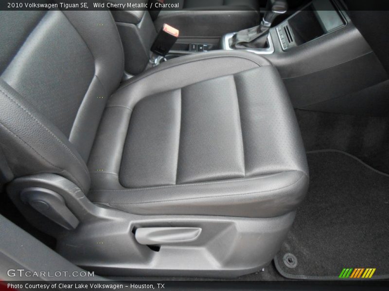 Wild Cherry Metallic / Charcoal 2010 Volkswagen Tiguan SE