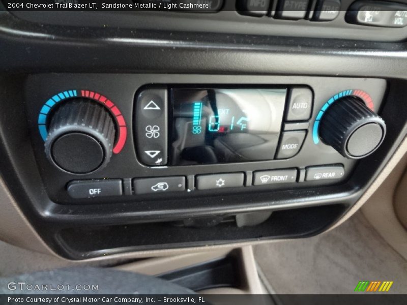 Sandstone Metallic / Light Cashmere 2004 Chevrolet TrailBlazer LT