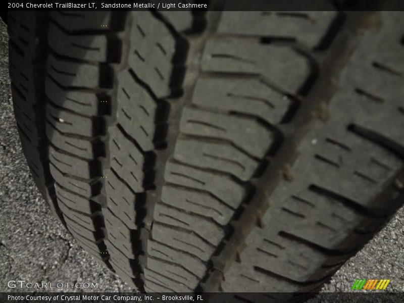 Sandstone Metallic / Light Cashmere 2004 Chevrolet TrailBlazer LT