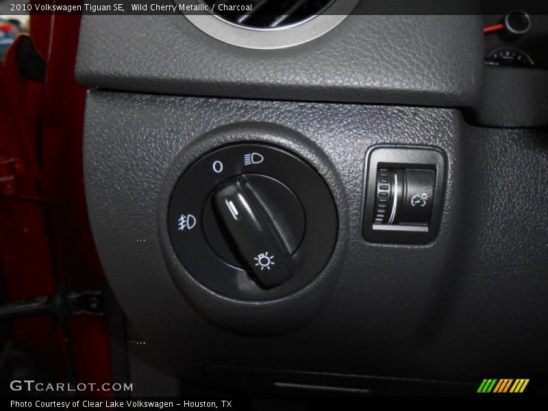 Wild Cherry Metallic / Charcoal 2010 Volkswagen Tiguan SE