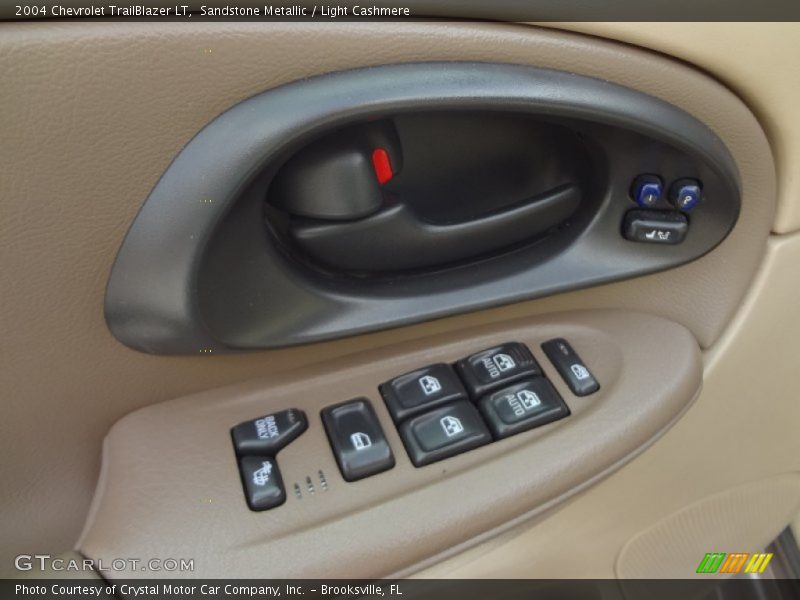 Sandstone Metallic / Light Cashmere 2004 Chevrolet TrailBlazer LT