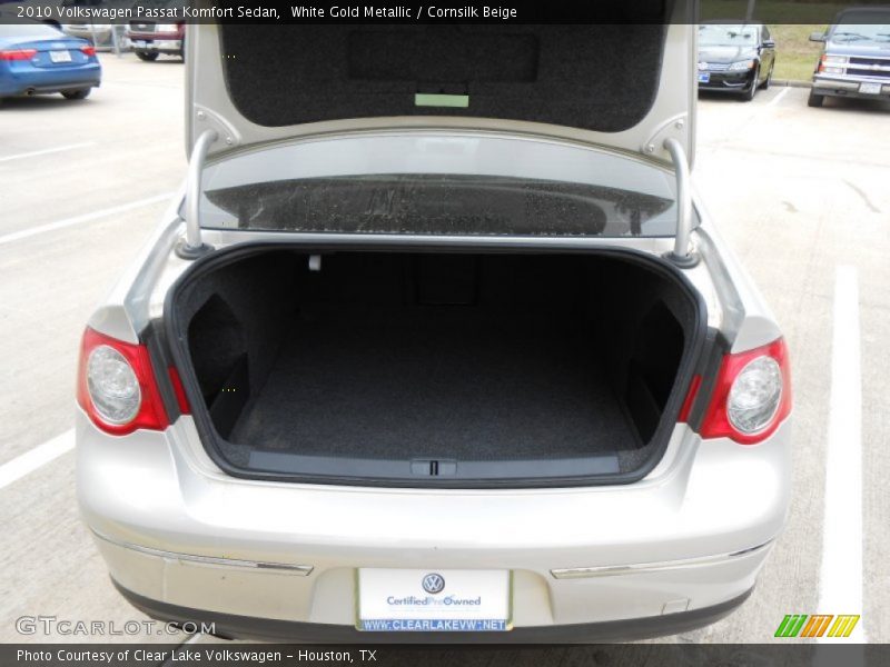 White Gold Metallic / Cornsilk Beige 2010 Volkswagen Passat Komfort Sedan