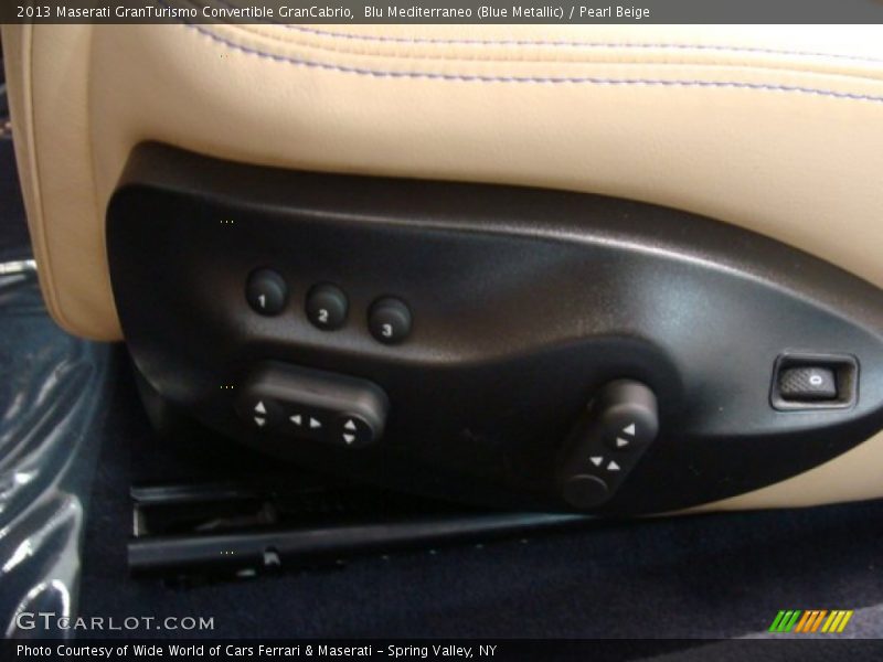 Blu Mediterraneo (Blue Metallic) / Pearl Beige 2013 Maserati GranTurismo Convertible GranCabrio