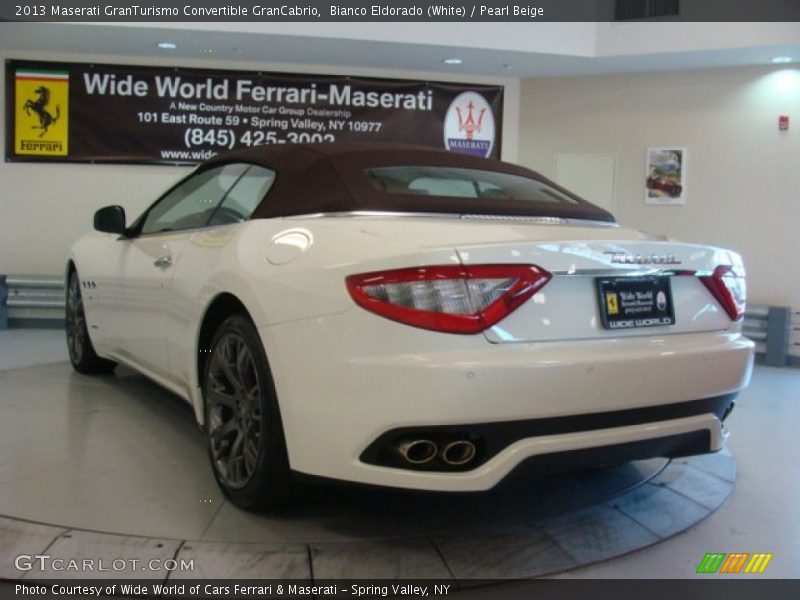 Bianco Eldorado (White) / Pearl Beige 2013 Maserati GranTurismo Convertible GranCabrio