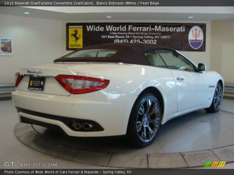 Bianco Eldorado (White) / Pearl Beige 2013 Maserati GranTurismo Convertible GranCabrio