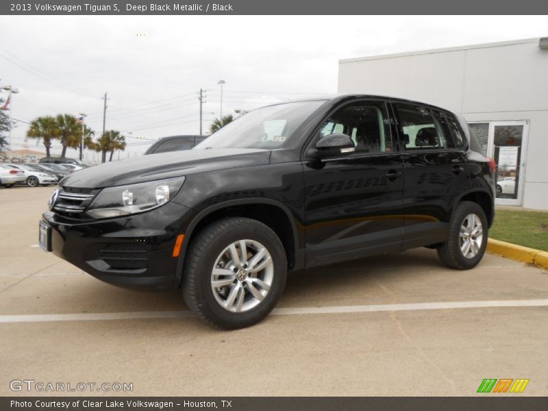 Deep Black Metallic / Black 2013 Volkswagen Tiguan S