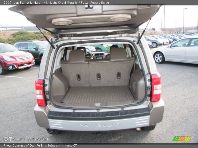 Light Khaki Metallic / Pastel Pebble Beige 2007 Jeep Patriot Limited 4x4