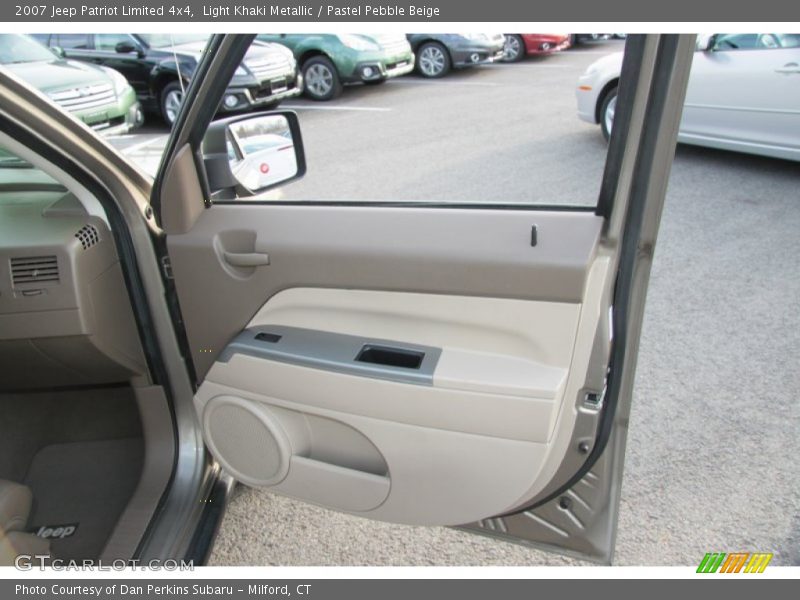 Light Khaki Metallic / Pastel Pebble Beige 2007 Jeep Patriot Limited 4x4