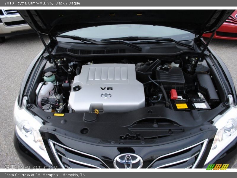 Black / Bisque 2010 Toyota Camry XLE V6