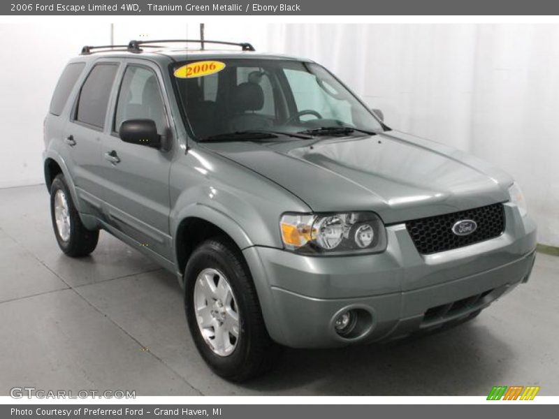 Front 3/4 View of 2006 Escape Limited 4WD