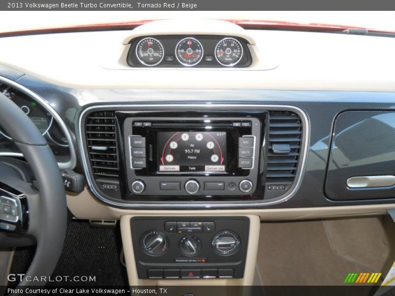 Controls of 2013 Beetle Turbo Convertible