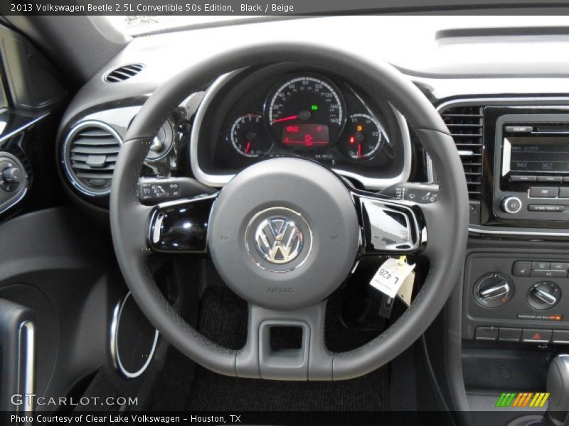  2013 Beetle 2.5L Convertible 50s Edition Steering Wheel