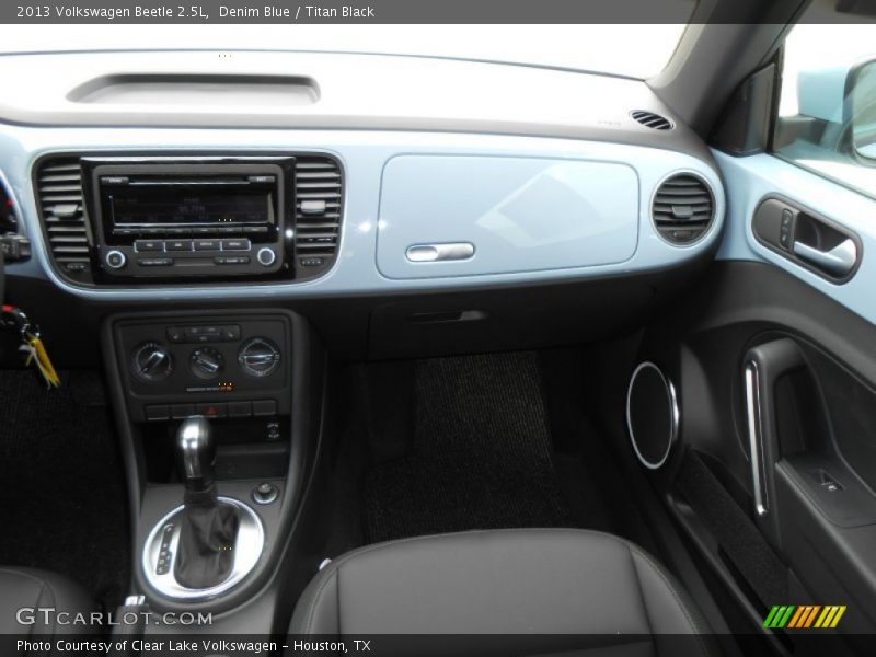 Dashboard of 2013 Beetle 2.5L