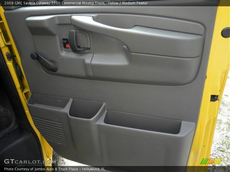 Yellow / Medium Pewter 2009 GMC Savana Cutaway 3500 Commercial Moving Truck