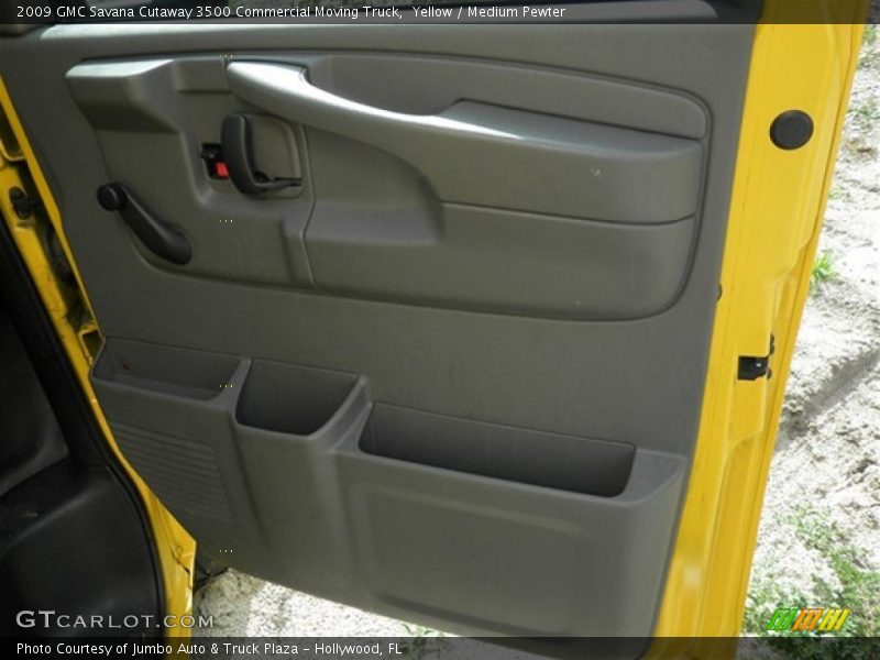 Yellow / Medium Pewter 2009 GMC Savana Cutaway 3500 Commercial Moving Truck