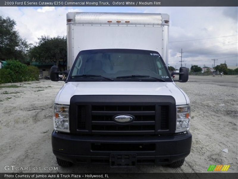 Oxford White / Medium Flint 2009 Ford E Series Cutaway E350 Commercial Moving Truck