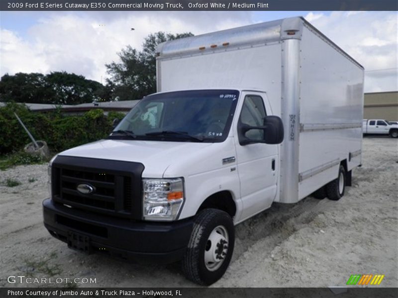 Oxford White / Medium Flint 2009 Ford E Series Cutaway E350 Commercial Moving Truck