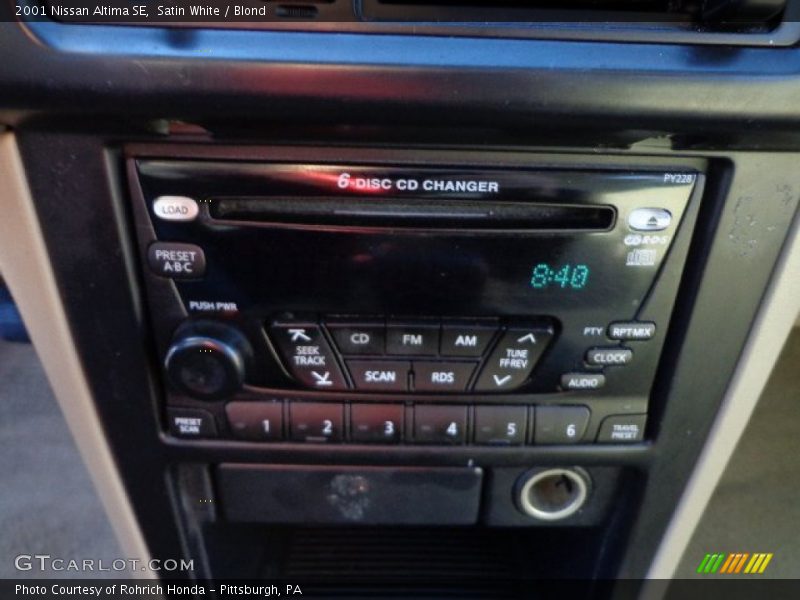 Satin White / Blond 2001 Nissan Altima SE