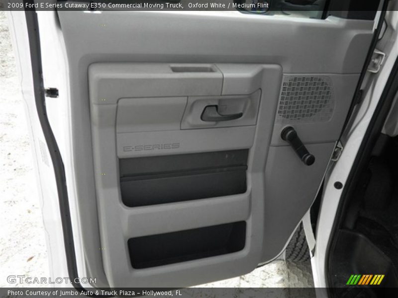 Oxford White / Medium Flint 2009 Ford E Series Cutaway E350 Commercial Moving Truck