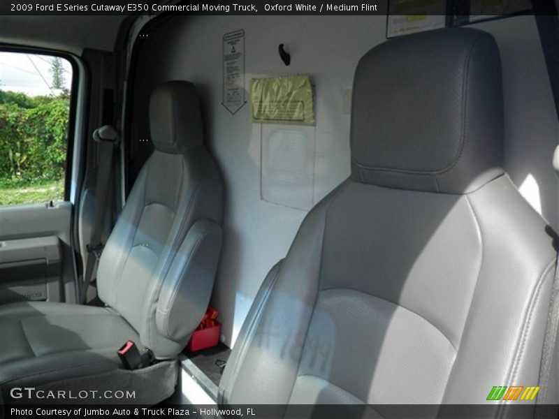 Oxford White / Medium Flint 2009 Ford E Series Cutaway E350 Commercial Moving Truck