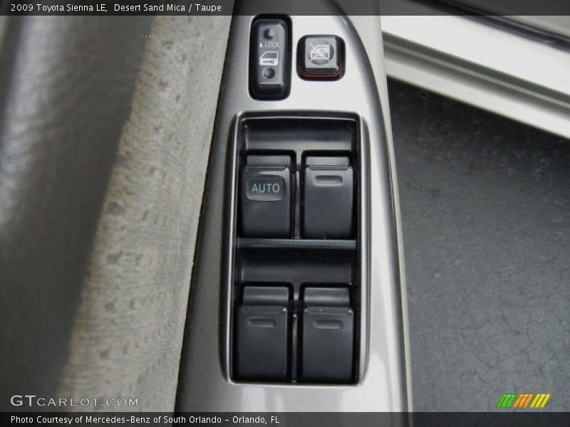Desert Sand Mica / Taupe 2009 Toyota Sienna LE