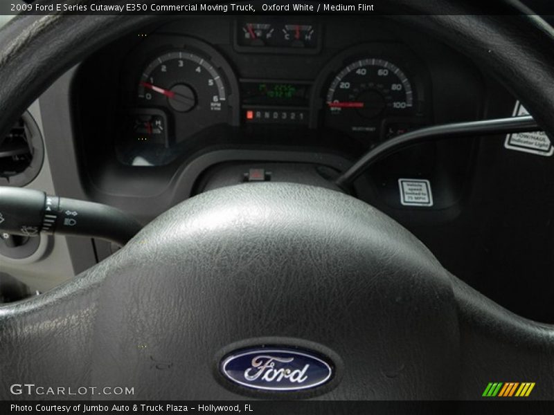 Oxford White / Medium Flint 2009 Ford E Series Cutaway E350 Commercial Moving Truck
