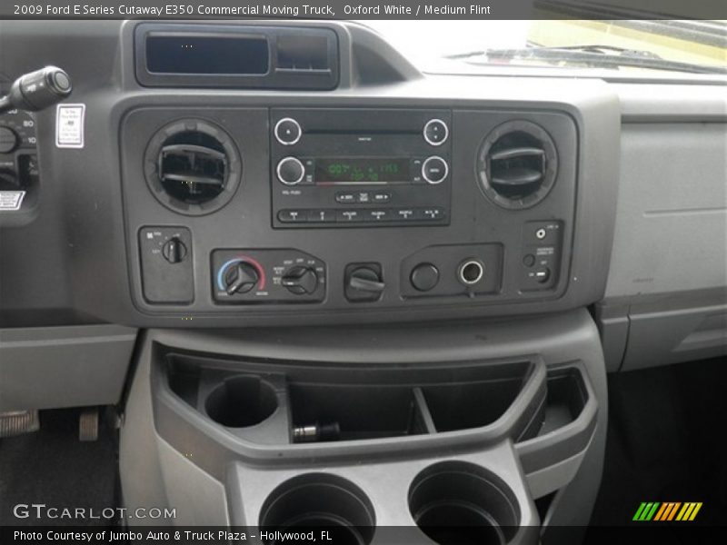 Oxford White / Medium Flint 2009 Ford E Series Cutaway E350 Commercial Moving Truck