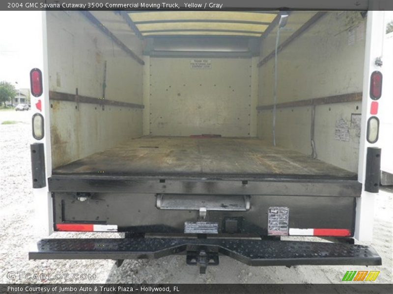 Yellow / Gray 2004 GMC Savana Cutaway 3500 Commercial Moving Truck