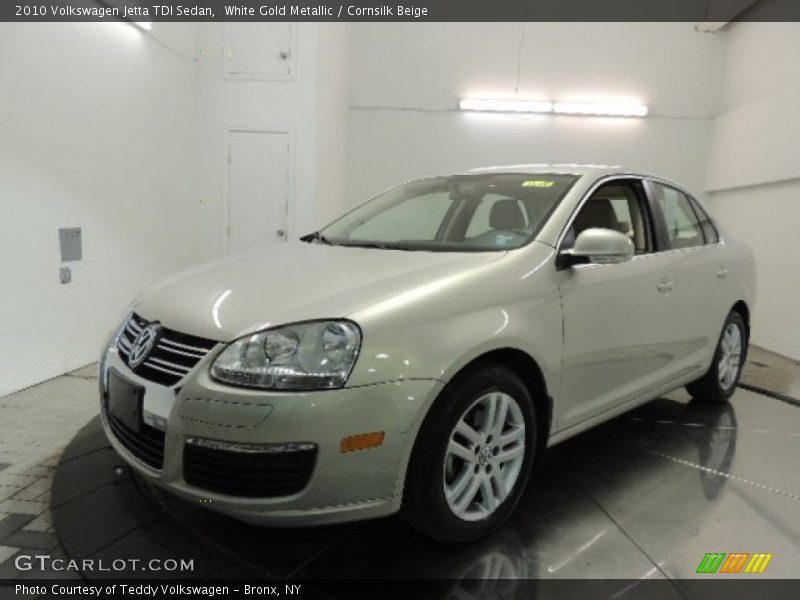 White Gold Metallic / Cornsilk Beige 2010 Volkswagen Jetta TDI Sedan