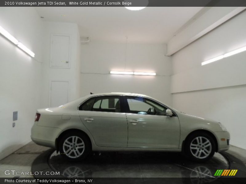 White Gold Metallic / Cornsilk Beige 2010 Volkswagen Jetta TDI Sedan