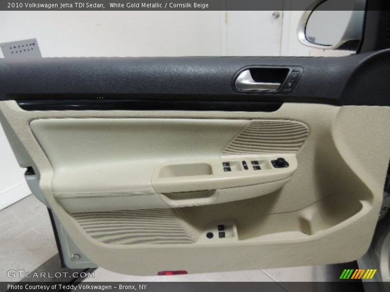 White Gold Metallic / Cornsilk Beige 2010 Volkswagen Jetta TDI Sedan