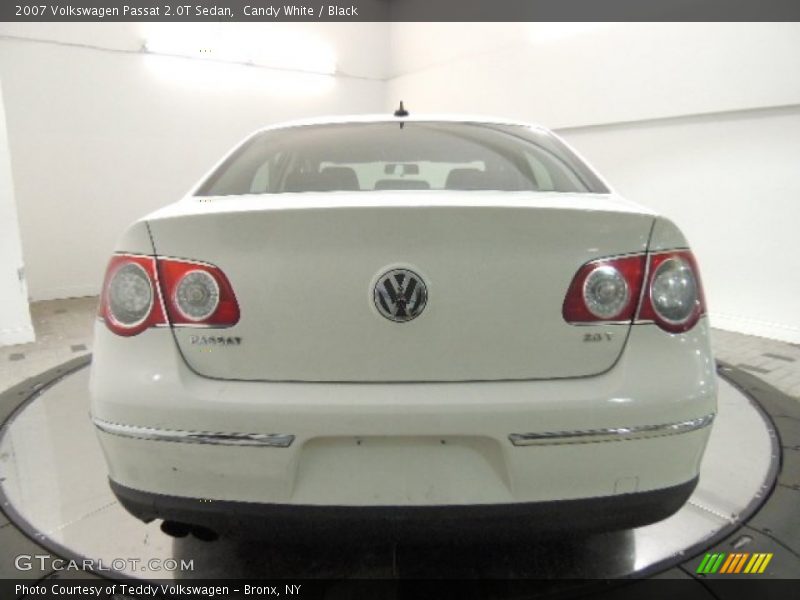 Candy White / Black 2007 Volkswagen Passat 2.0T Sedan