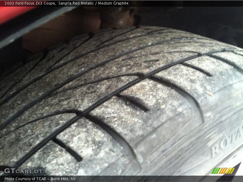 Sangria Red Metallic / Medium Graphite 2003 Ford Focus ZX3 Coupe