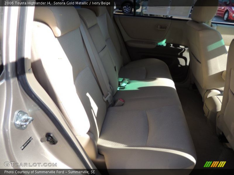 Sonora Gold Metallic / Ivory Beige 2006 Toyota Highlander I4