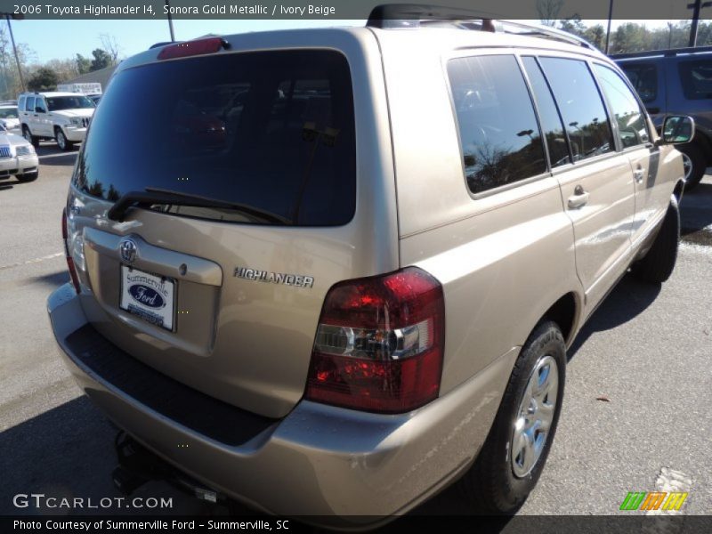 Sonora Gold Metallic / Ivory Beige 2006 Toyota Highlander I4