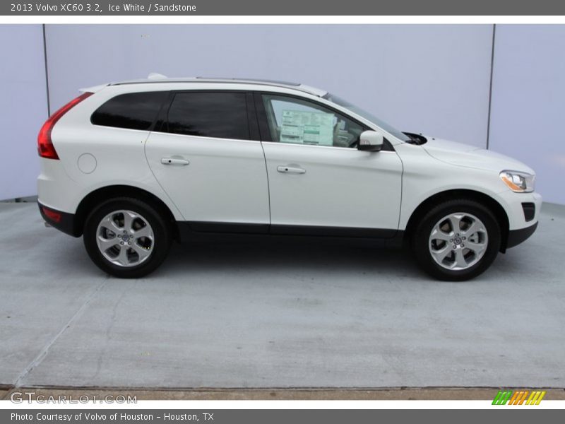 Ice White / Sandstone 2013 Volvo XC60 3.2