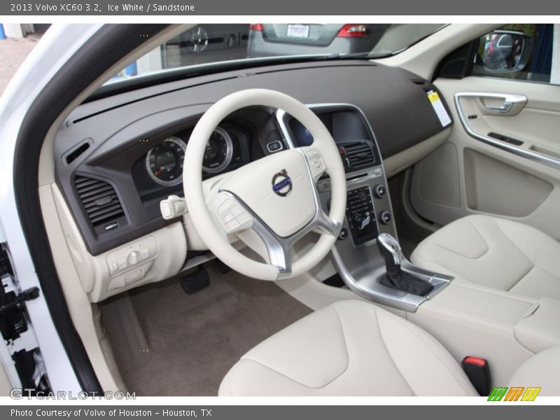 Ice White / Sandstone 2013 Volvo XC60 3.2