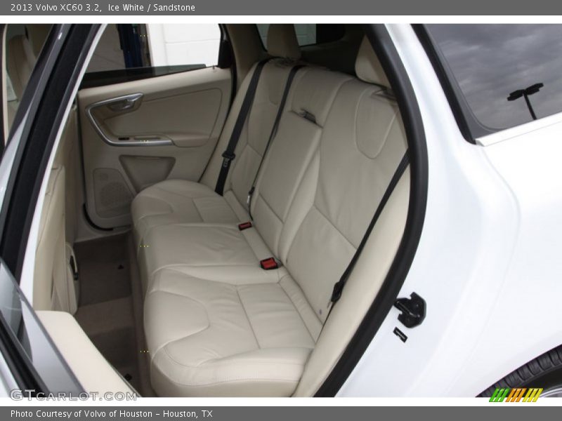 Ice White / Sandstone 2013 Volvo XC60 3.2