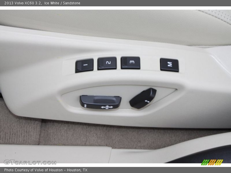 Ice White / Sandstone 2013 Volvo XC60 3.2