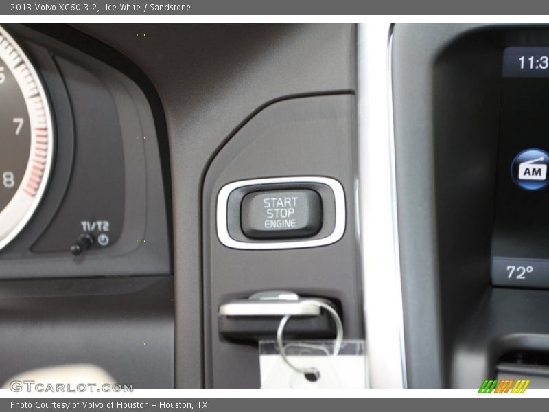 Ice White / Sandstone 2013 Volvo XC60 3.2