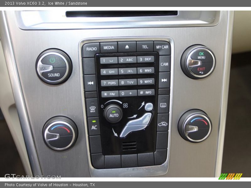 Ice White / Sandstone 2013 Volvo XC60 3.2