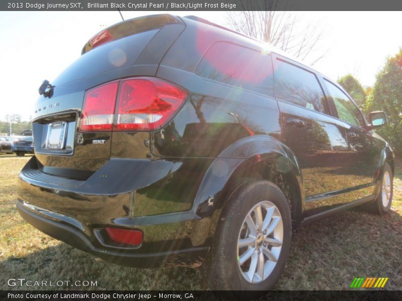 Brilliant Black Crystal Pearl / Black/Light Frost Beige 2013 Dodge Journey SXT
