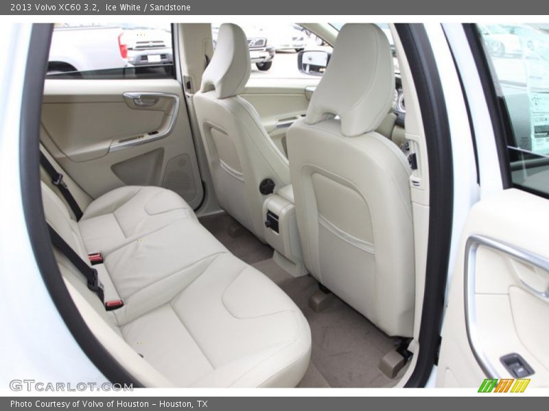 Ice White / Sandstone 2013 Volvo XC60 3.2