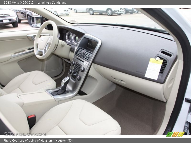 Ice White / Sandstone 2013 Volvo XC60 3.2