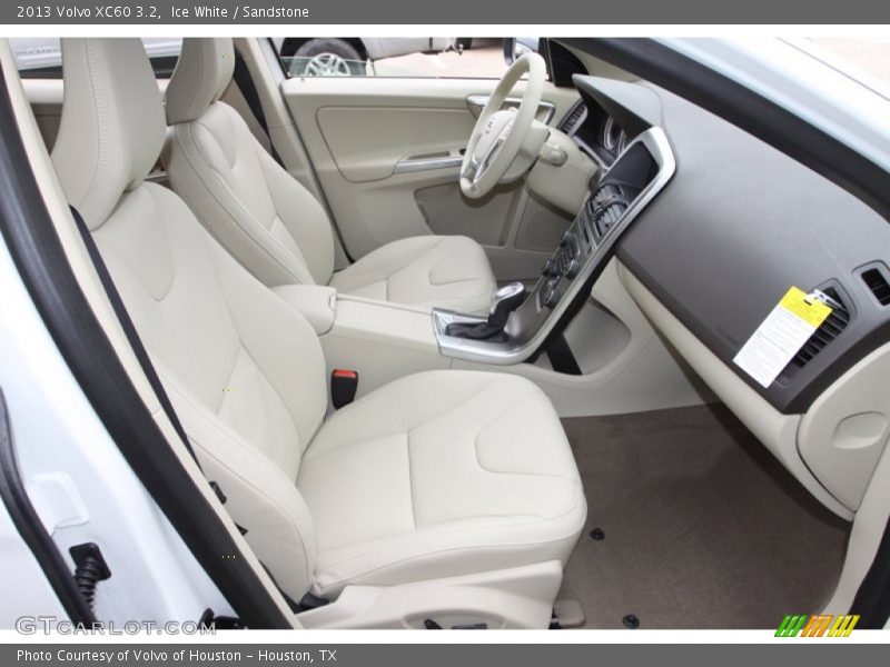 Ice White / Sandstone 2013 Volvo XC60 3.2