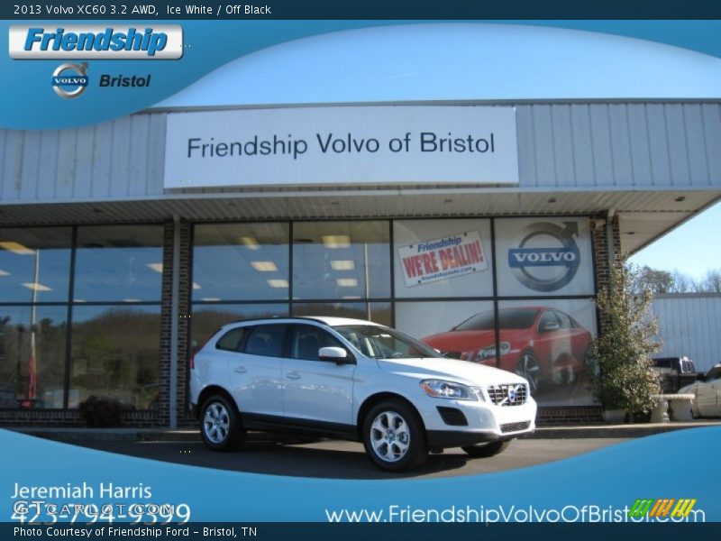 Ice White / Off Black 2013 Volvo XC60 3.2 AWD