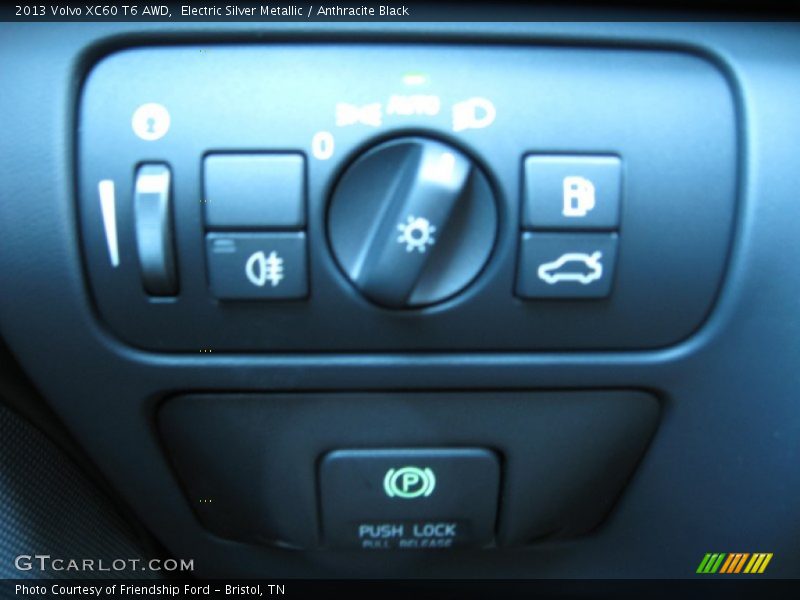 Electric Silver Metallic / Anthracite Black 2013 Volvo XC60 T6 AWD