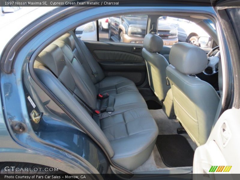 Cypress Green Pearl Metallic / Charcoal 1997 Nissan Maxima SE