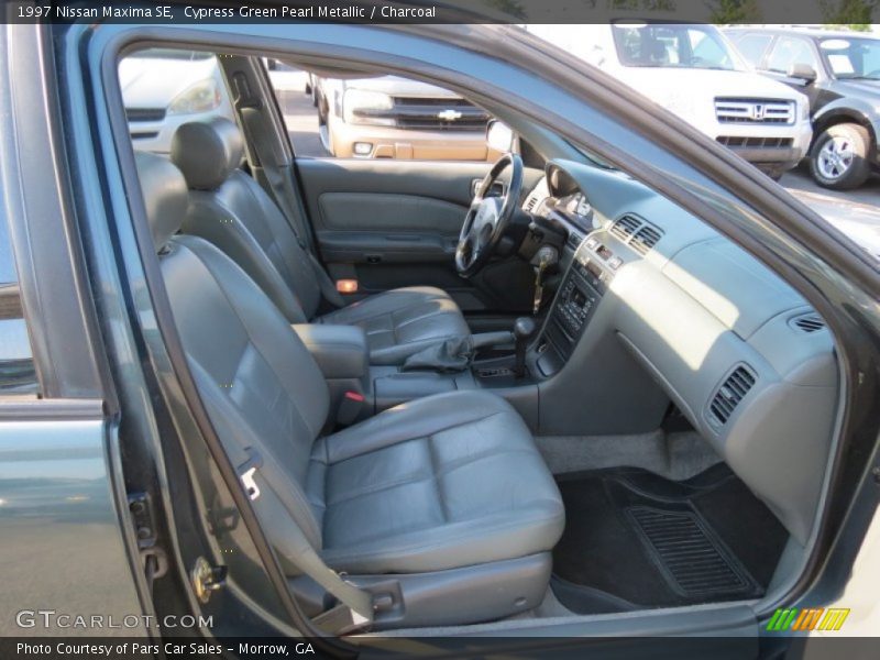 Cypress Green Pearl Metallic / Charcoal 1997 Nissan Maxima SE